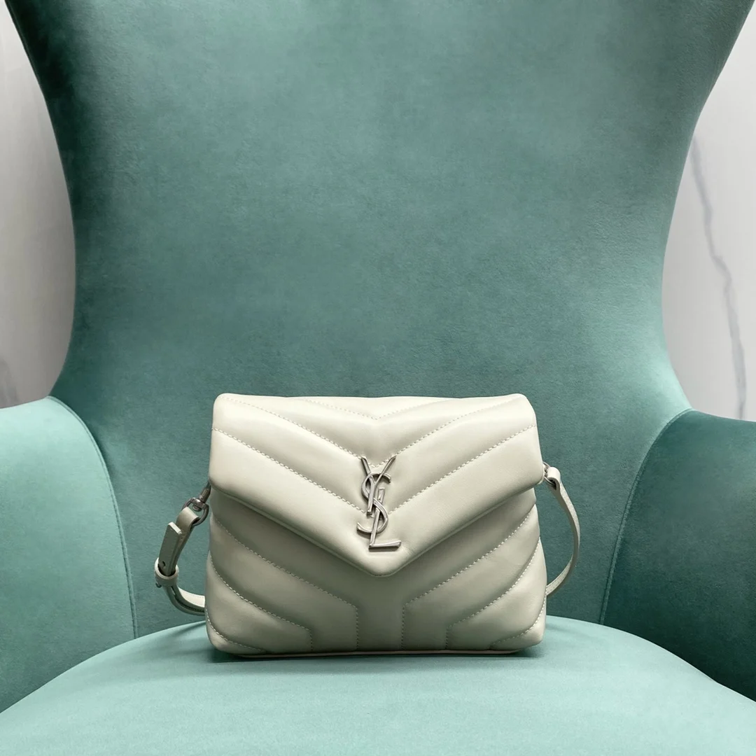 생로랑 모노그램 루루 토이 숄더백 화이트 은장 467072