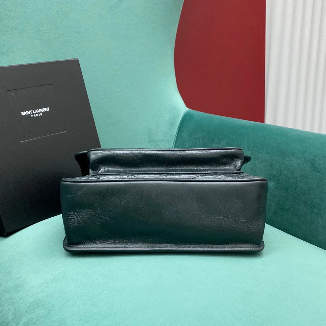 공장 생로랑 여성 니키 미디움 체인 숄더백 다크 그린 498894