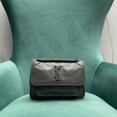 생로랑 니키 숄더 스몰 그레이 633160