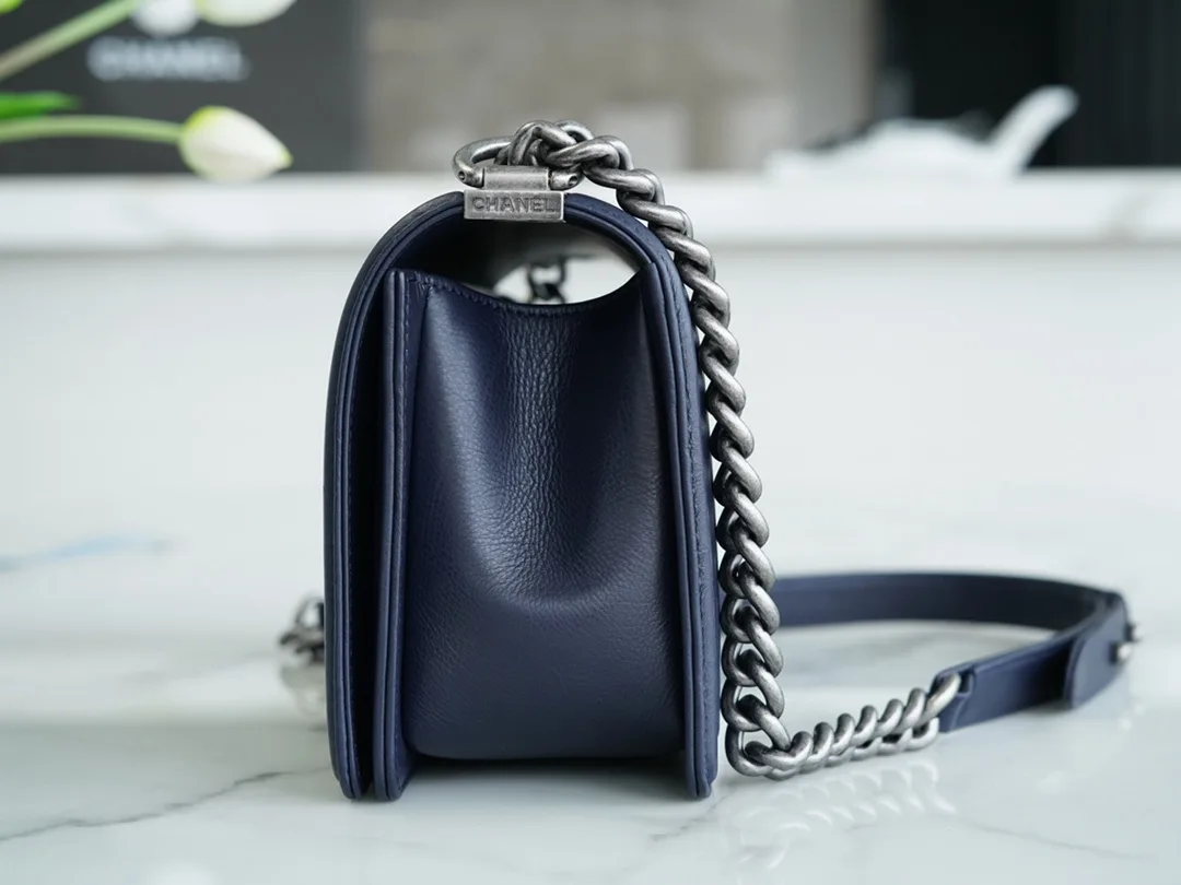 팬더샵 샤넬 보이백 캐비어 다크 네이비 은장 스몰