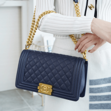 팬더샵 샤넬 보이백 캐비어 다크 블루 금장 미디움