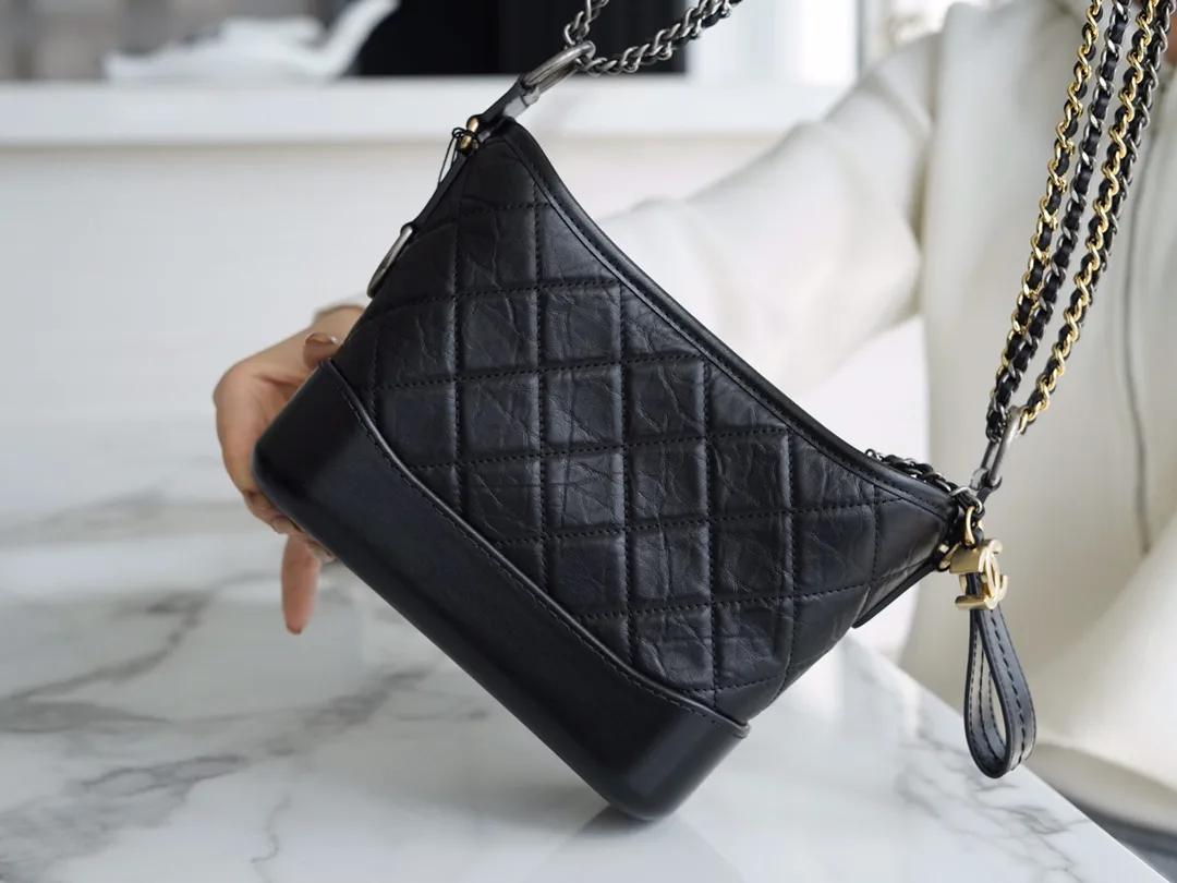 팬더샵 샤넬 클래식 가브리엘 호보 백 스몰 블랙