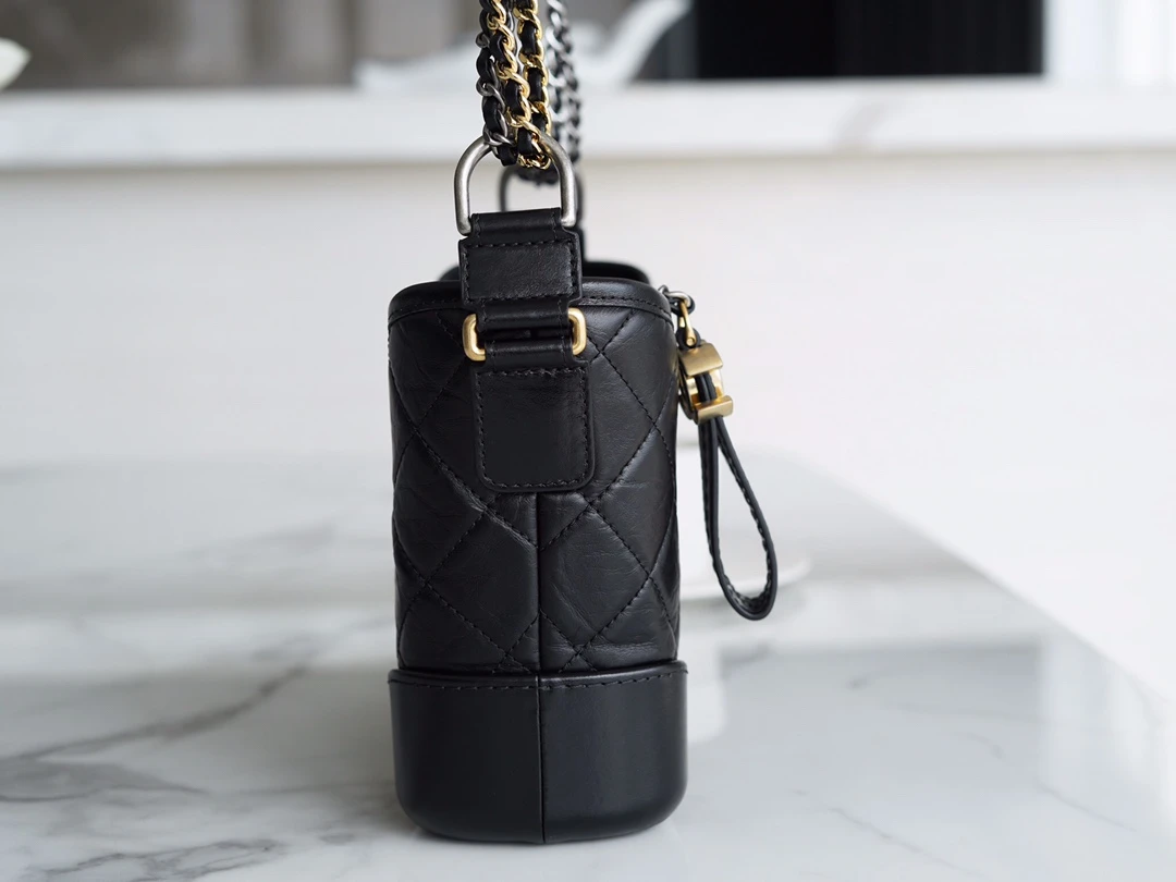 팬더샵 샤넬 클래식 가브리엘 호보 백 스몰 블랙