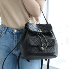 팬더샵 샤넬 23C 라지 듀마 백 블랙