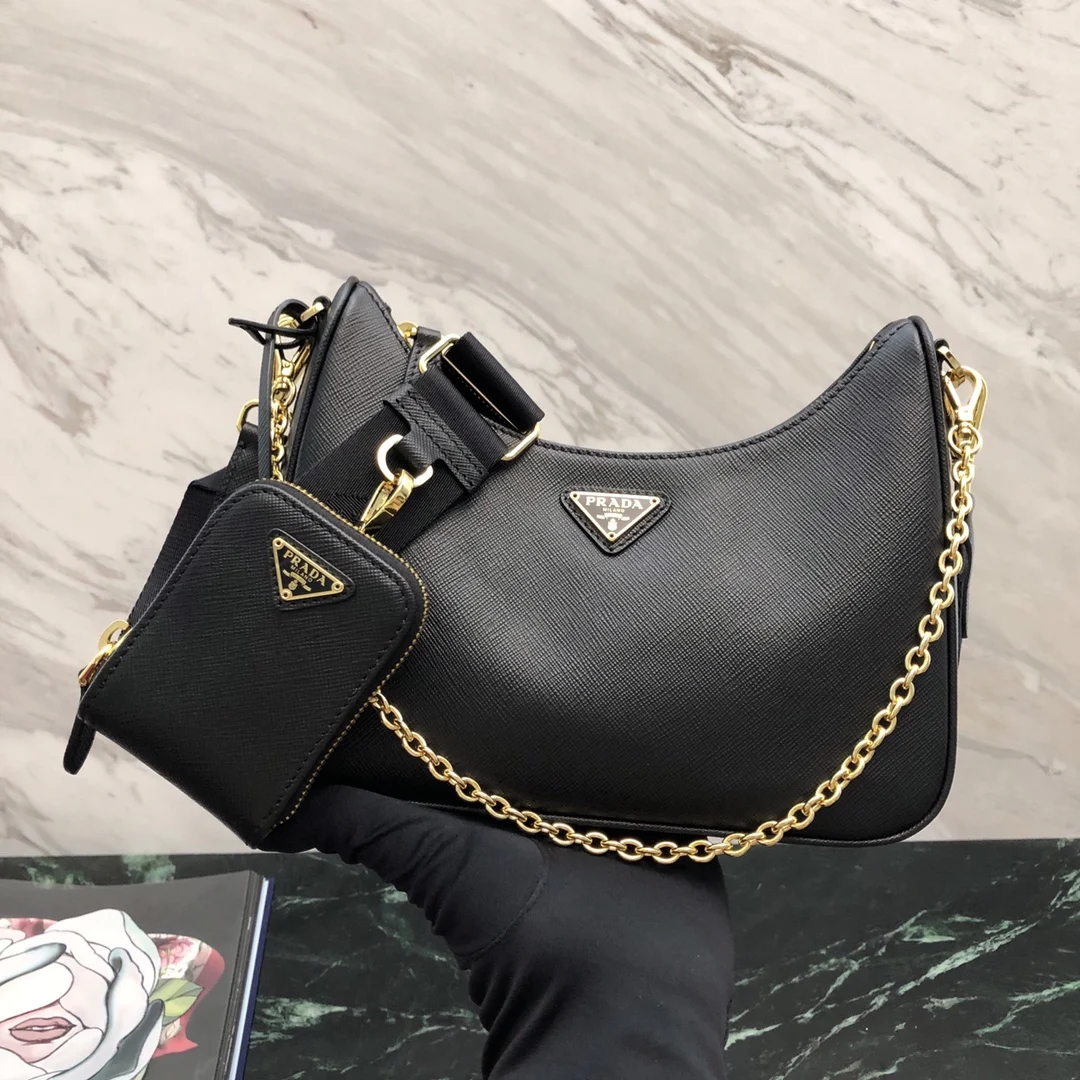 프라다 리에디션 가죽 숄더백 1BH204