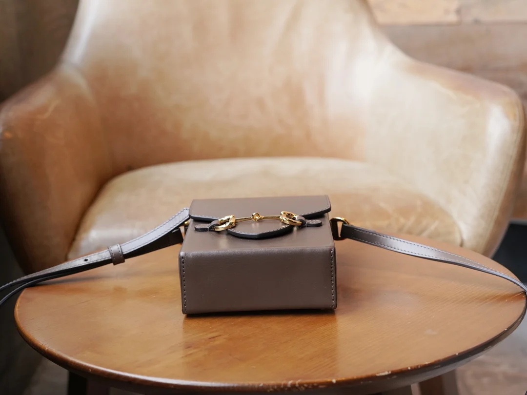 구찌 홀스빗 1955 미니백 브라운 625615