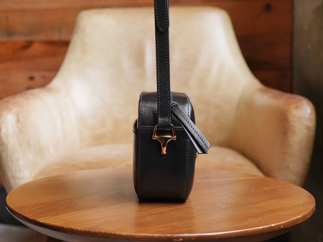 구찌 홀스빗 1955 크로스 숄더백 블랙 레더 760196