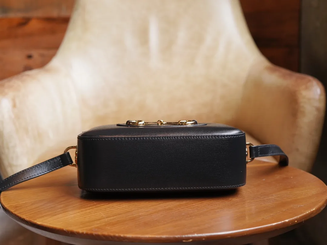 구찌 홀스빗 1955 크로스 숄더백 블랙 레더 760196