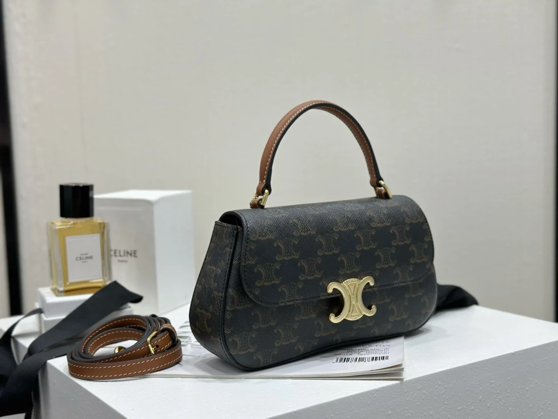 셀린느 틴 롤라 토트백 탄 119533