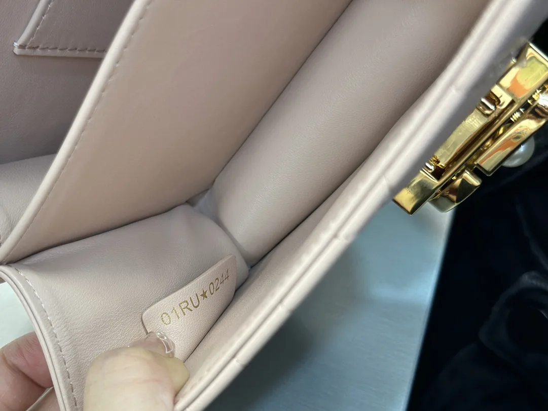 디올 미니 앙쥬 백 매크로까나쥬 핑크