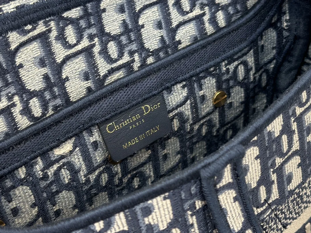 디올 미디엄 새들 스트랩 백 오블리크 자카드 패브릭