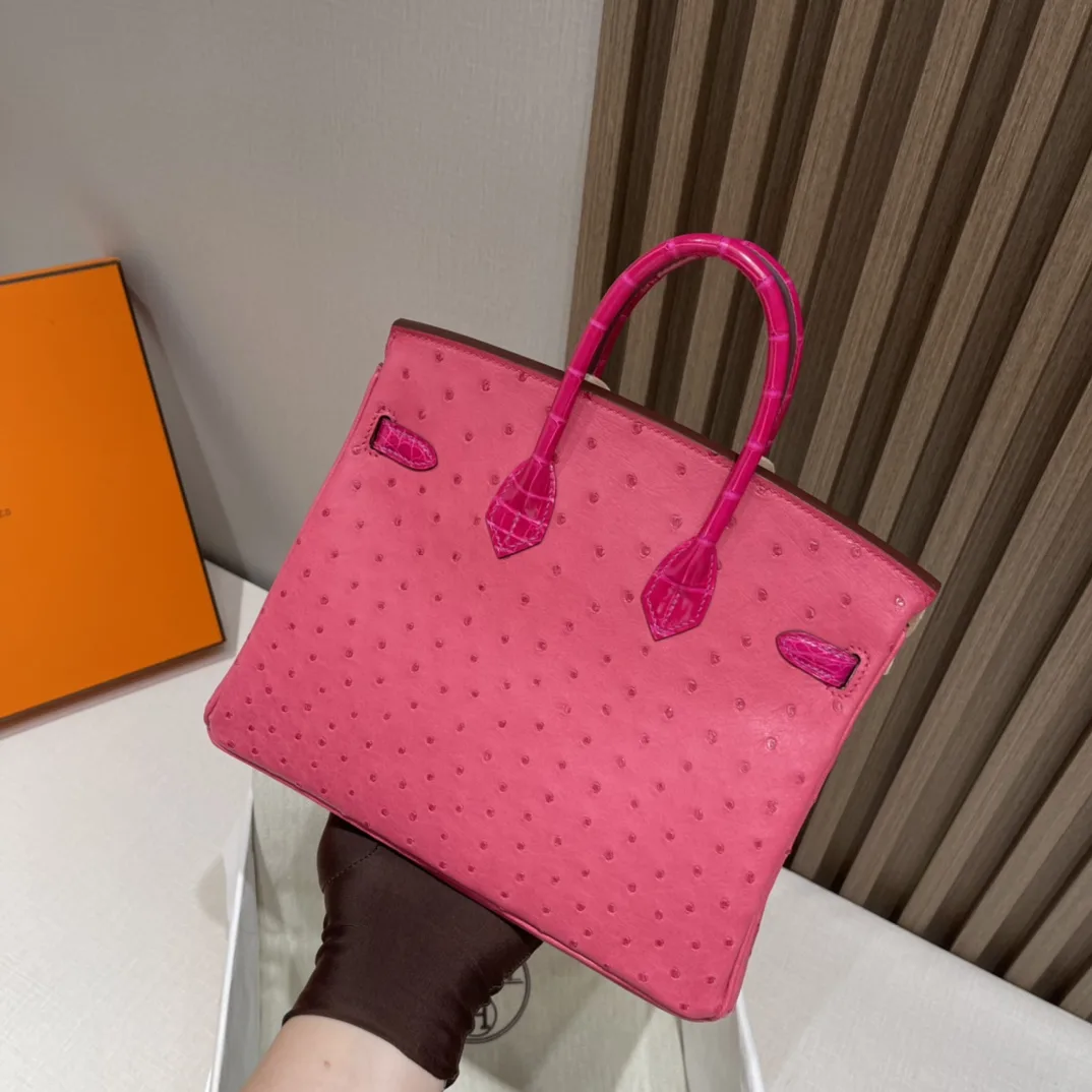 반수공 에르메스 버킨백 25 핑크 금장 타조가죽 샤이니 악어가죽 핸들