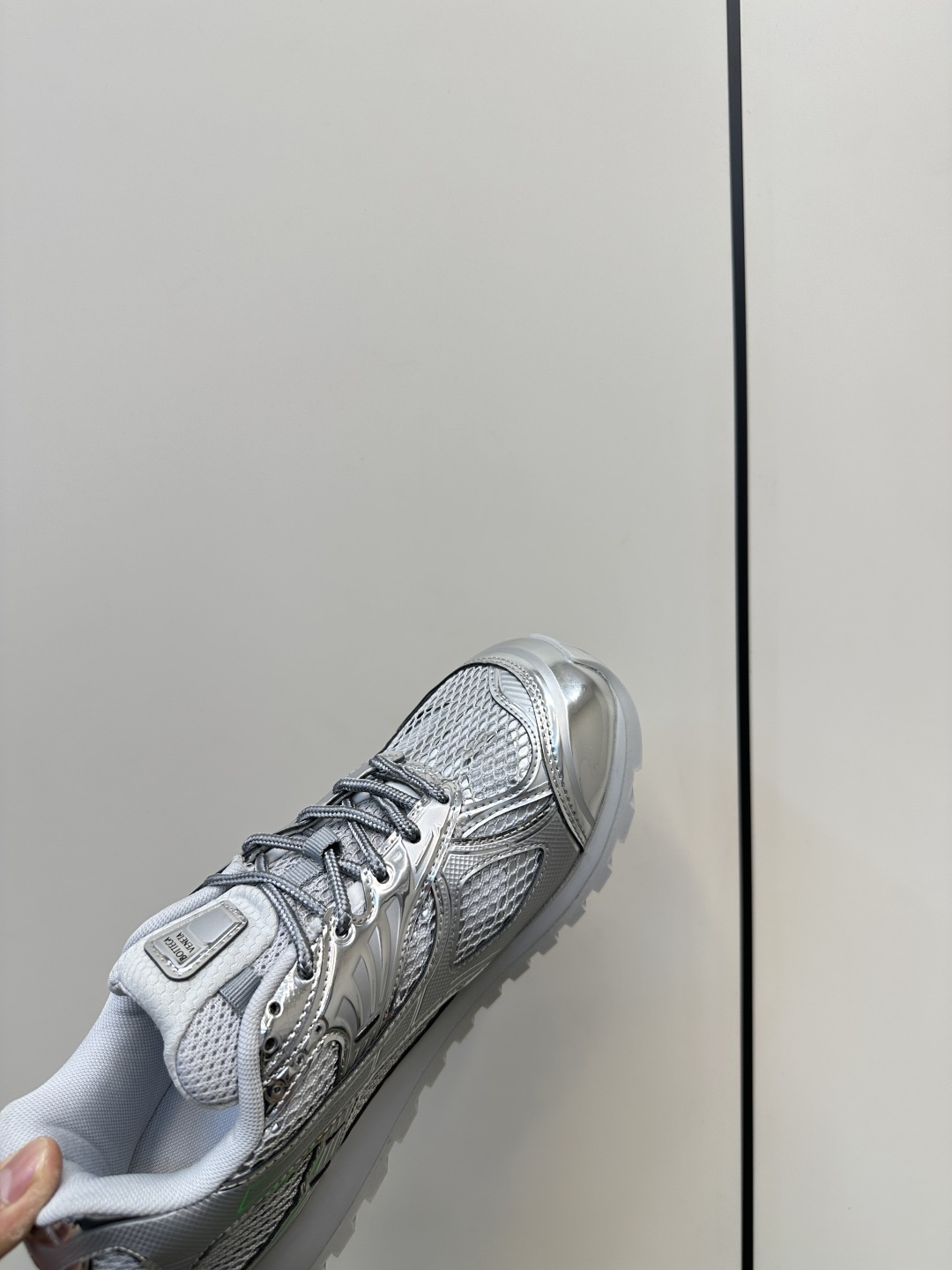 보테가베네타 오르빗 스니커즈 실버