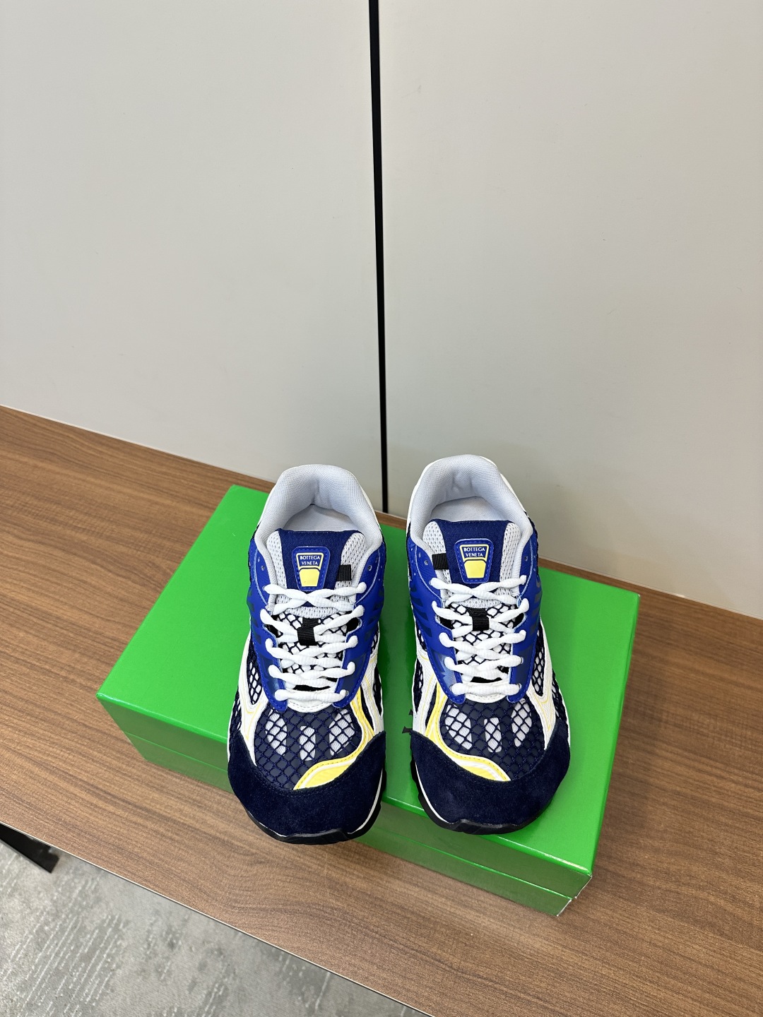 보테가베네타 오르빗 스니커즈 블루