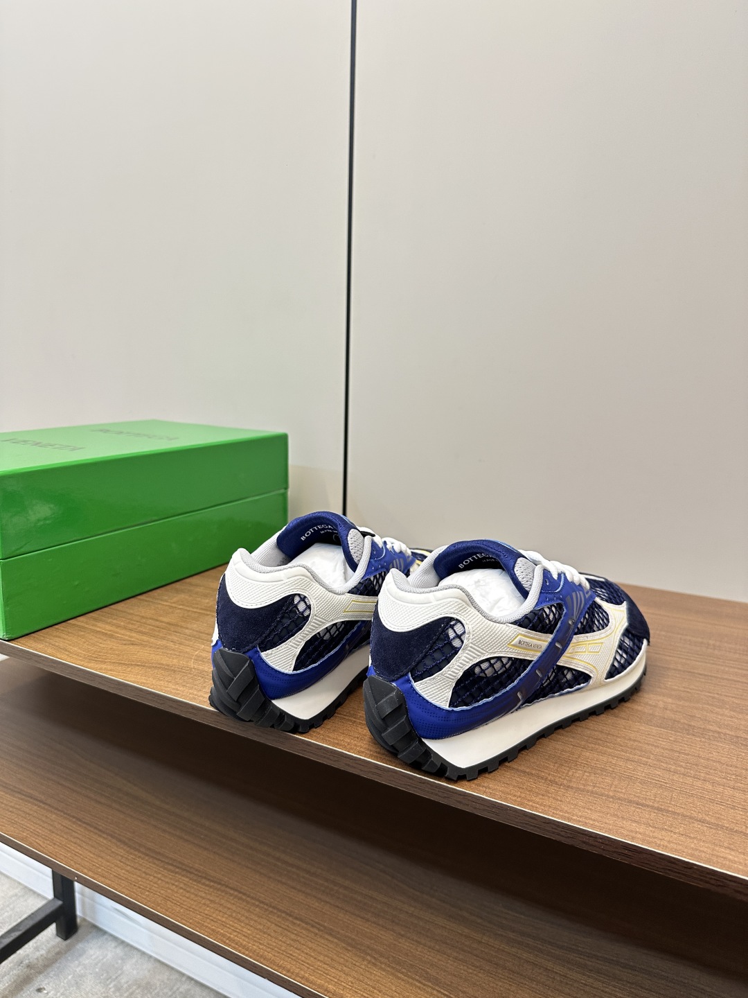 보테가베네타 오르빗 스니커즈 블루