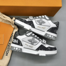 루이비통 LV 트레이너 스니커즈 블랙/화이트 1A9ZA