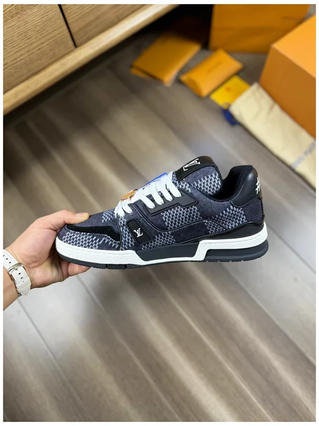 루이비통 베벌리 힐스 스니커즈 블랙