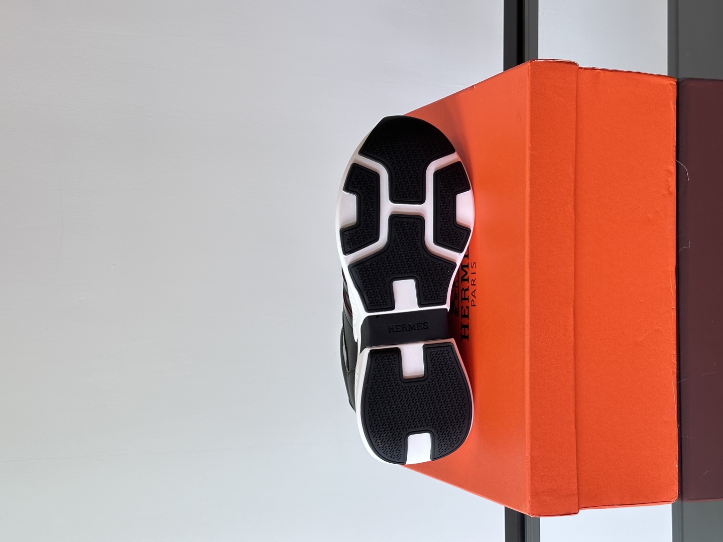 에르메스 휴고 스니커즈 블랙