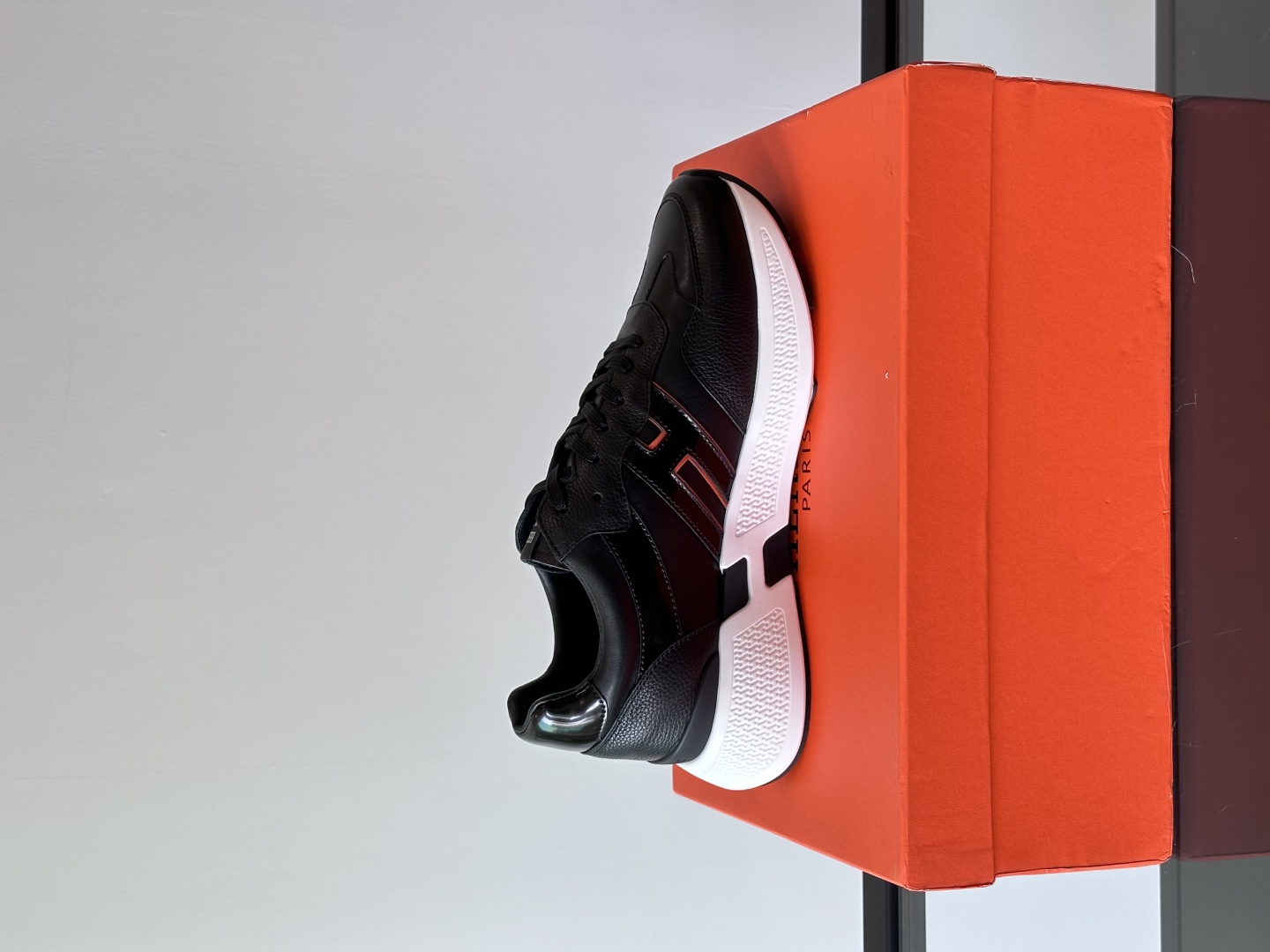 에르메스 휴고 스니커즈 블랙