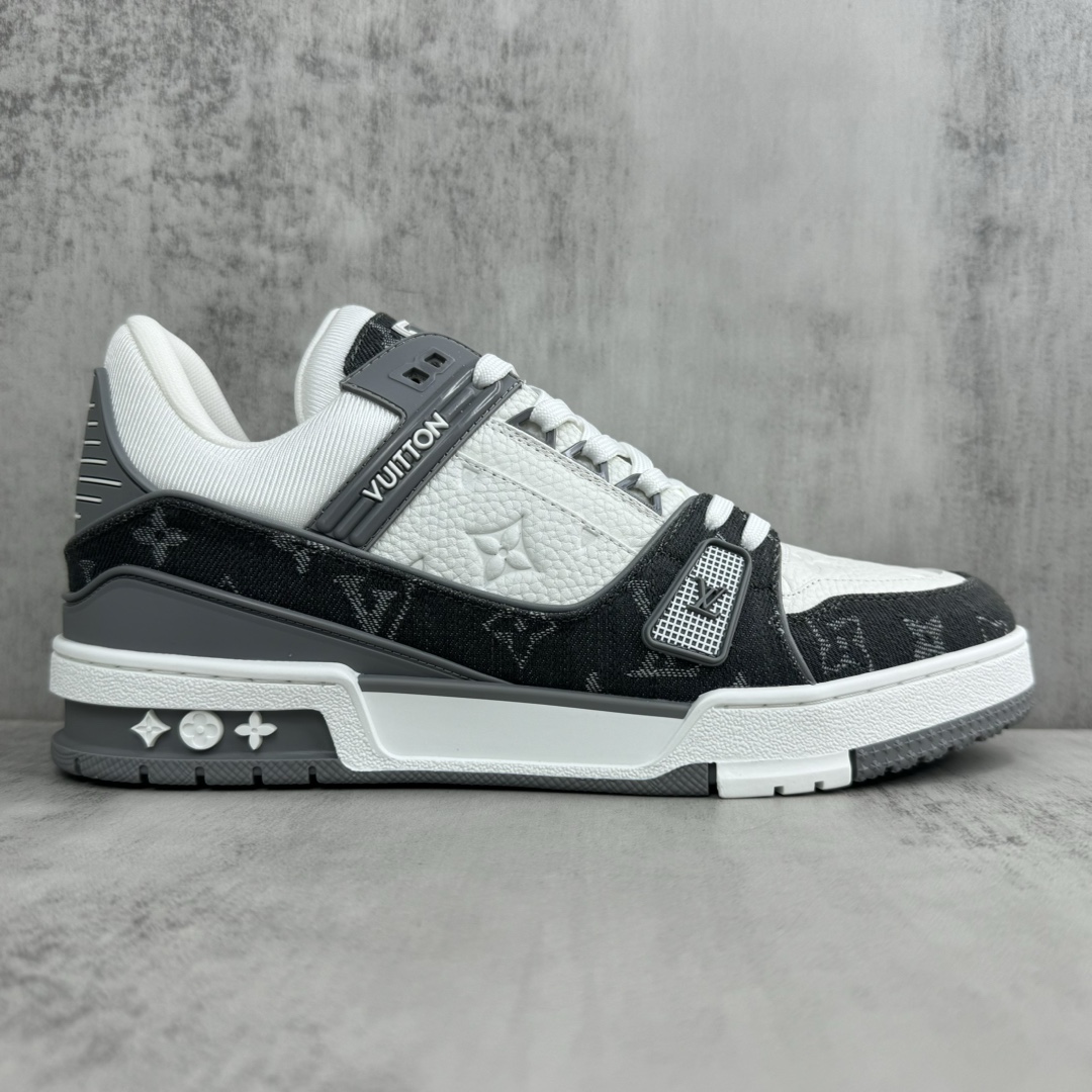 루이비통 LV 트레이너 스니커즈 화이트 블랙