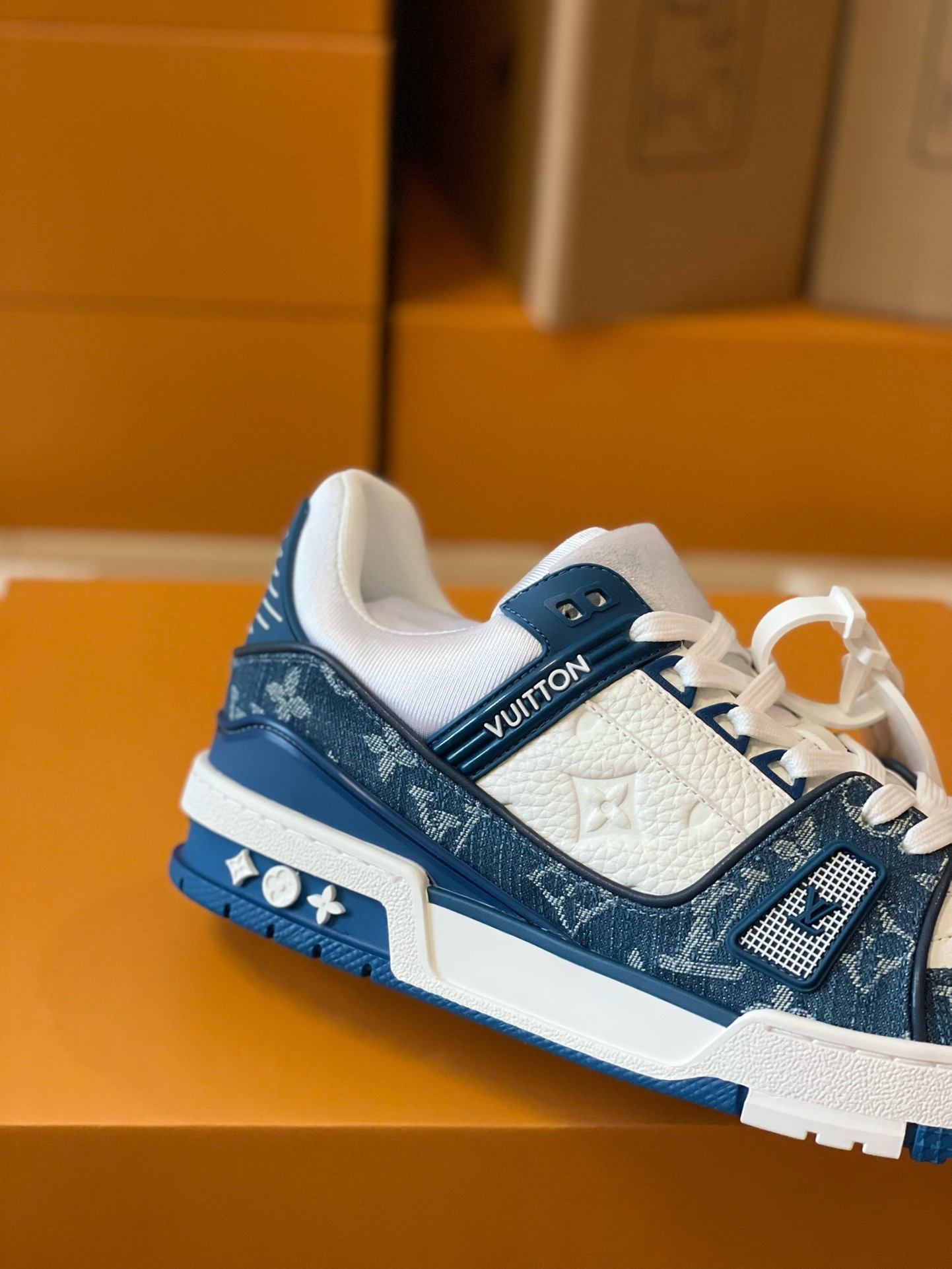 루이비통 LV 트레이너 스니커즈 데님블루