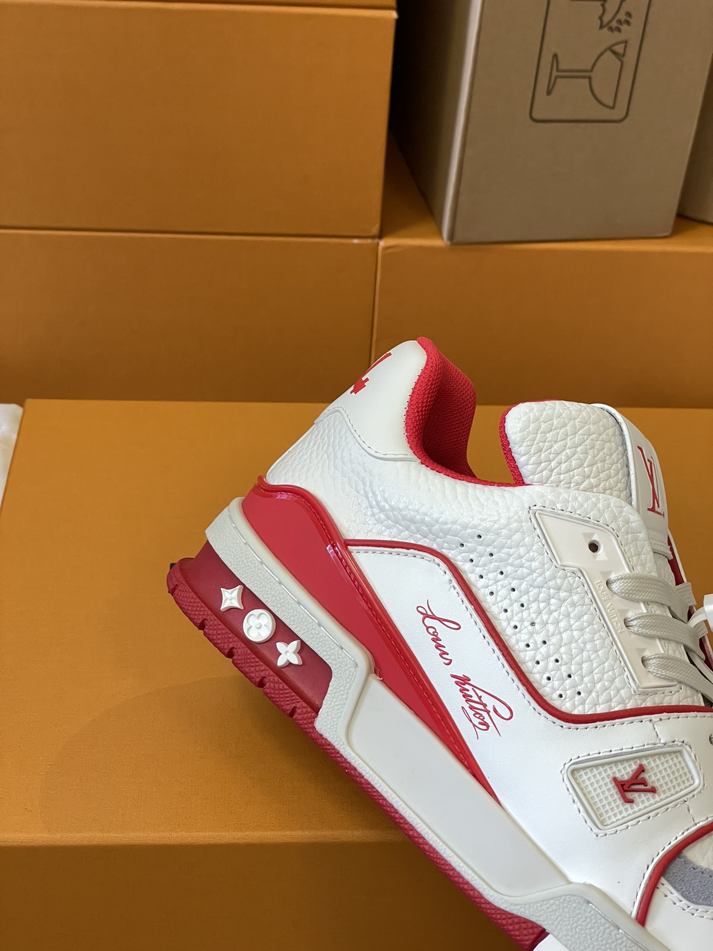 루이비통 LV 트레이너 스니커즈 레드