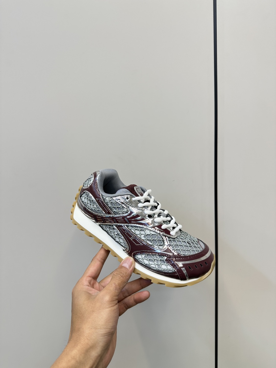 보테가베네타 오르빗 스니커즈 버건디