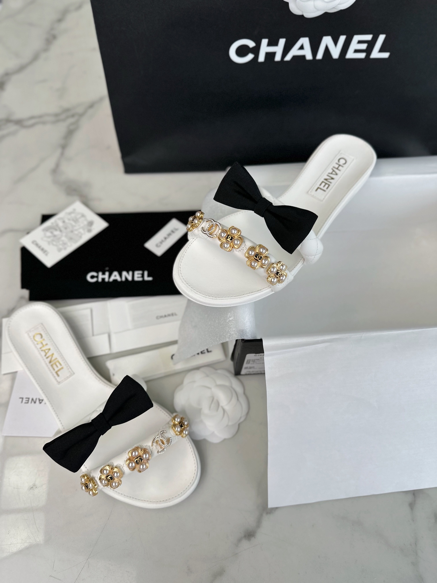 샤넬 에스파듀 벨크로 샌들 뮬 슬링백 화이트