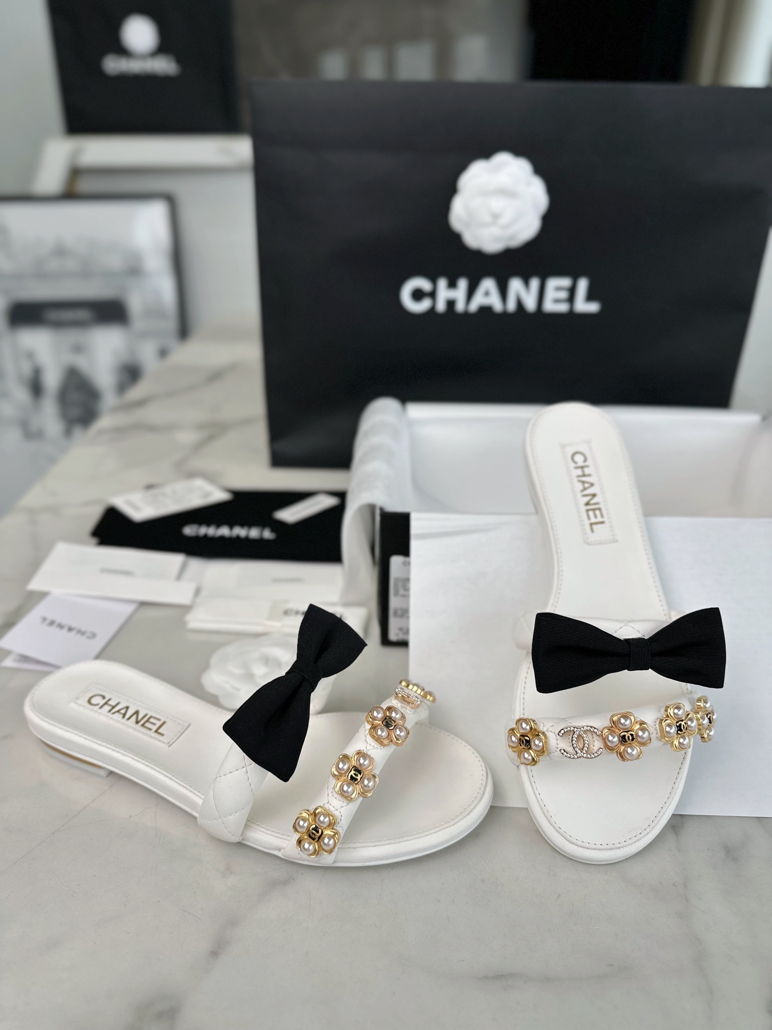 샤넬 에스파듀 벨크로 샌들 뮬 슬링백 화이트