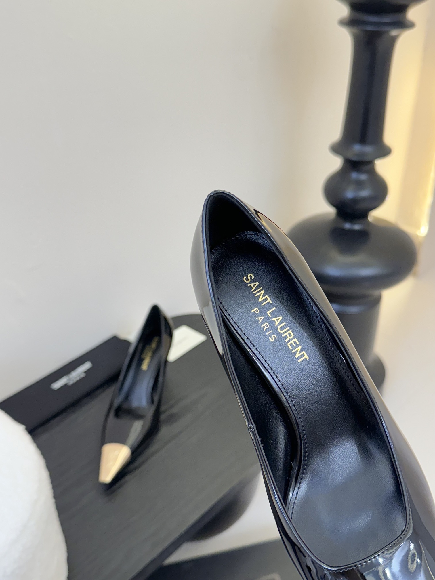 생로랑 슬링백 펌프스 유광 가죽