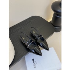 셀린느 25SS 오픈 유광 레더 샌들